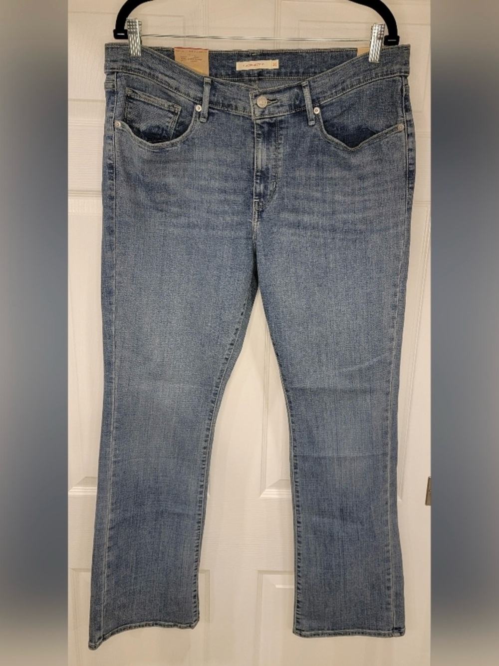 Levi’s Classic Bootcut Medium Wash Jeans W33 L32 Size 16, NWT
